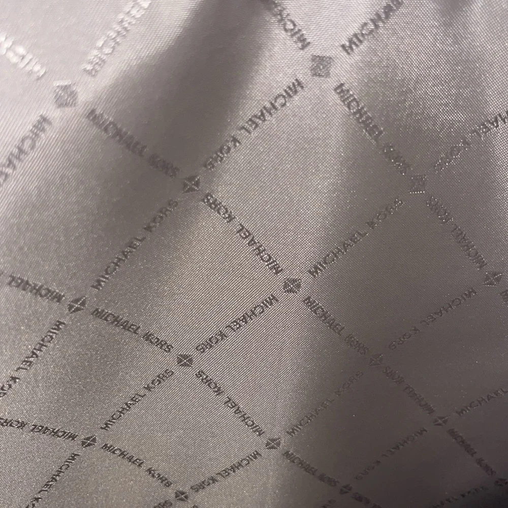 Michael Kors backpack - Picture 3 of 4